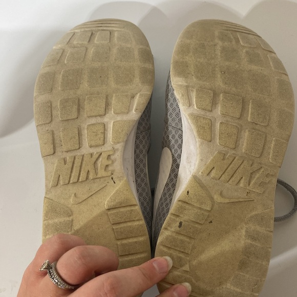 6.5 gray Nikes - Picture 4 of 4